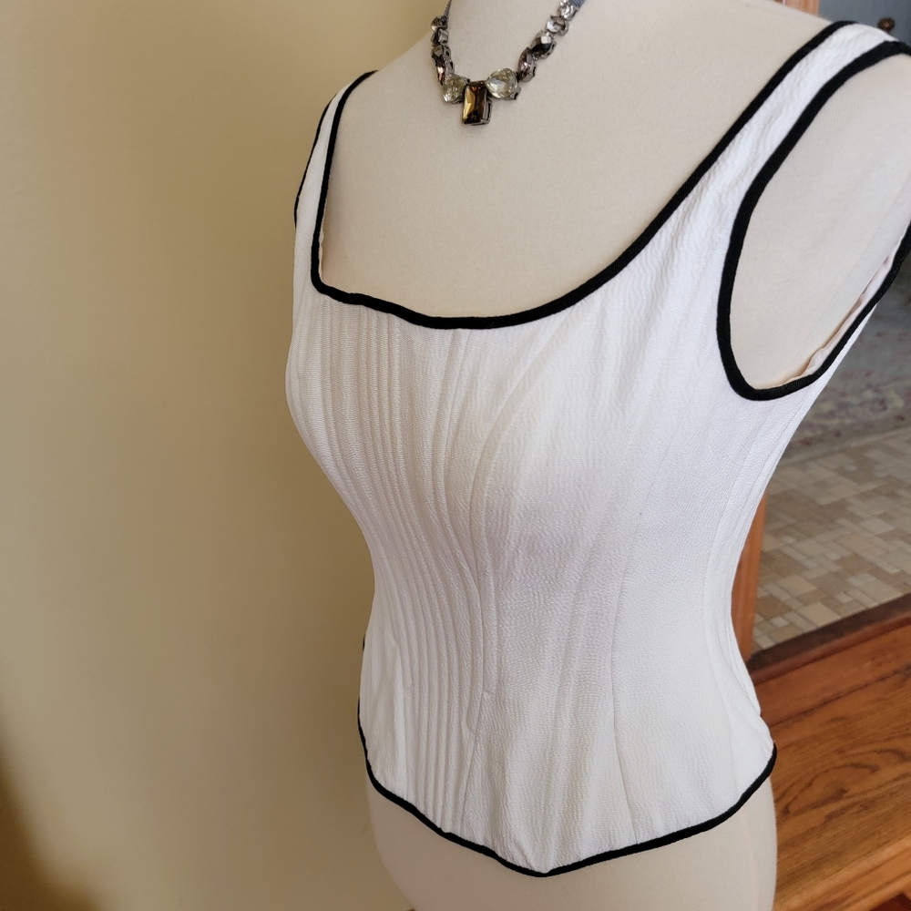 🔥SOLD🔥CHANEL | White Iconic Vntg Runway Spring 1993 White/ Black Corset Cami T - Picture 6 of 16